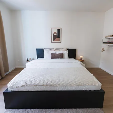 Appartement Near Center, Large 7br With Wifi & Tv Gand