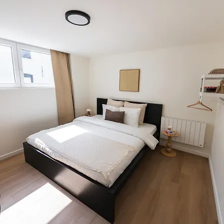 Appartement Near Center, Large 7br With Wifi & Tv
