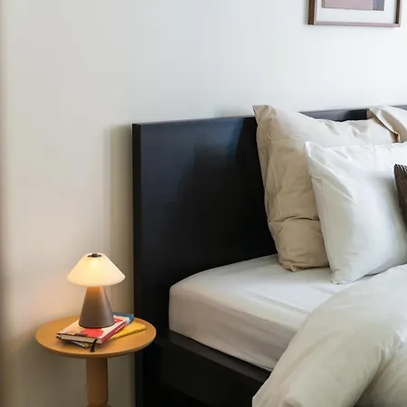 Near Center, Large 7br With Wifi & Tv Appartement *