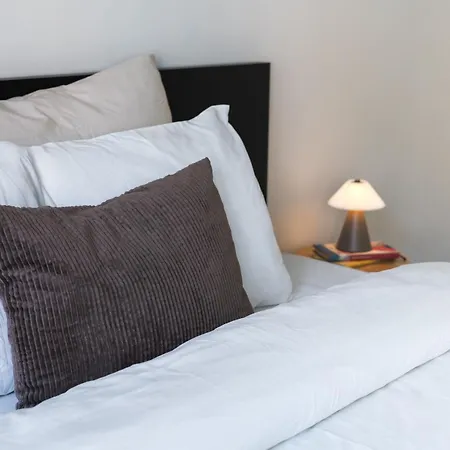 Near Center, Large 7br With Wifi & Tv Gand