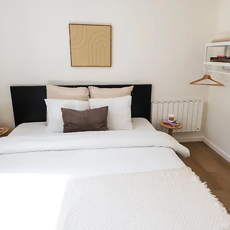 아파트 Near Center, Large 7br With Wifi & Tv 헨트