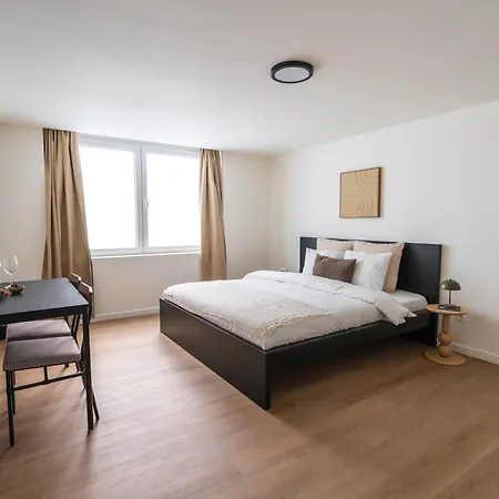 Near Center, Large 7br With Wifi & Tv * Gand