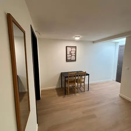 Appartement Near Center, Large 7br With Wifi & Tv *