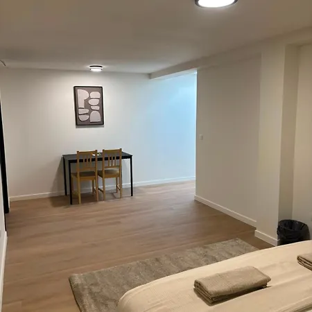 Appartement Near Center, Large 7br With Wifi & Tv